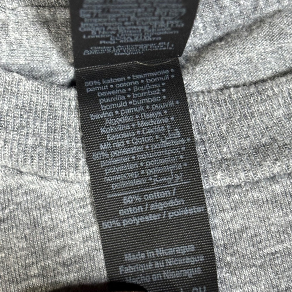 Gildan Park City T-Shirt Mens Small Gray Geometric Mountain‎ Graphic - Picture 6 of 7